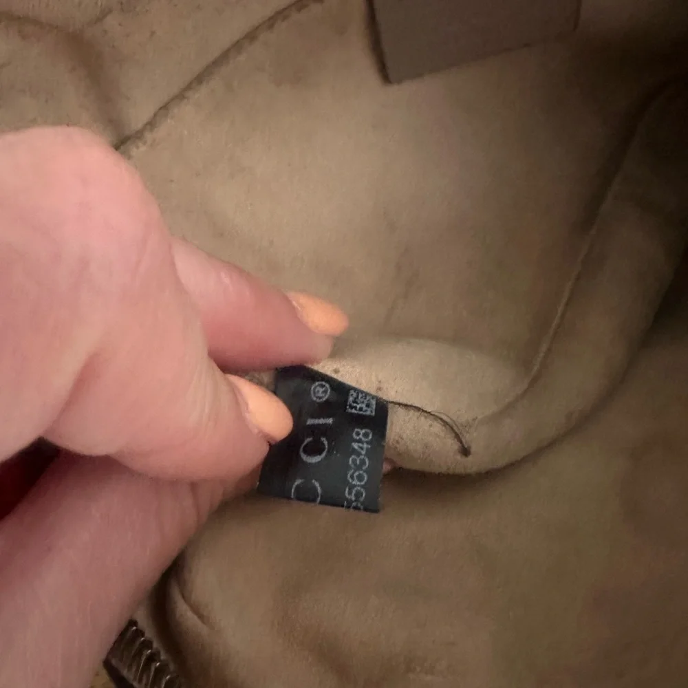 Gucci Blush Quilted Crossbody Bag with Gold Chain - Picture 15 of 15